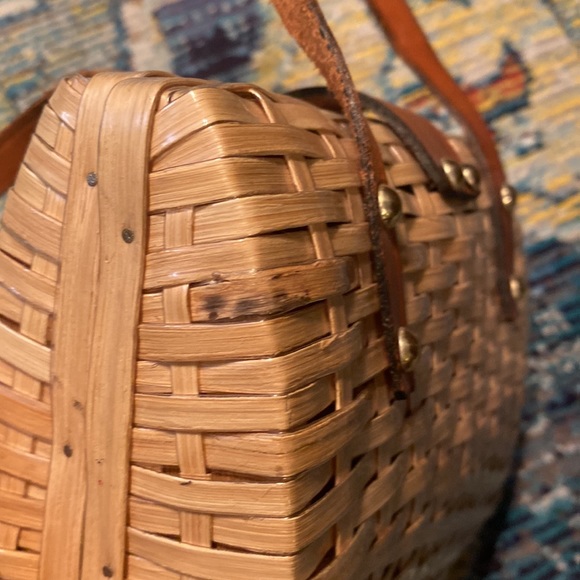 Vintage Natural Wicker Woven Handbag with Brown Leather Accents - Picture 8 of 8